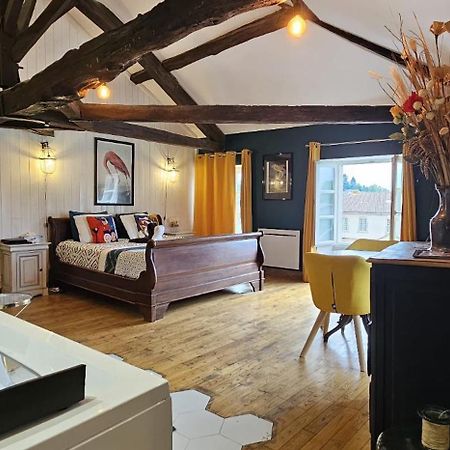 Suite Penthouse Romantique, Confolens, Charente エクステリア 写真