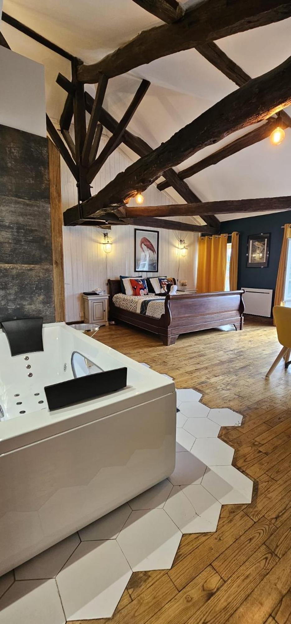 Suite Penthouse Romantique, Confolens, Charente エクステリア 写真